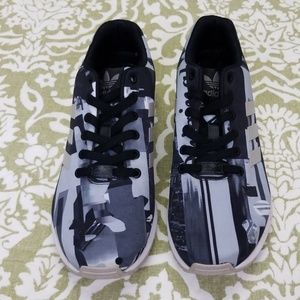 Adidas Sz 8.5 Sneakers Blue White Silver Stripes